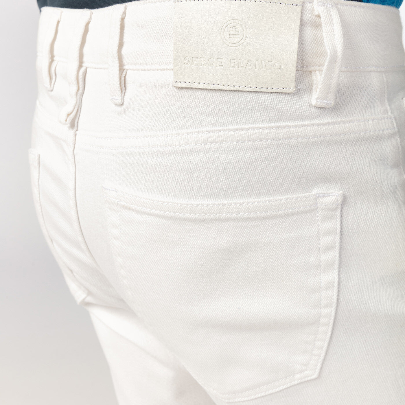 Jean 330 tapered fit blanc