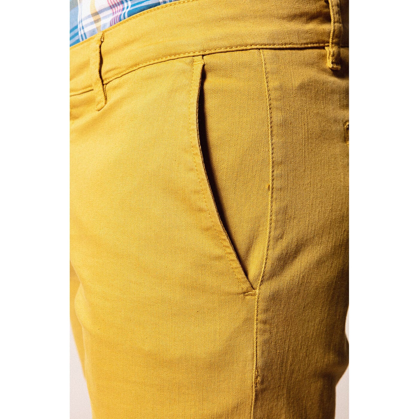 Bermuda in denim effetto paglia