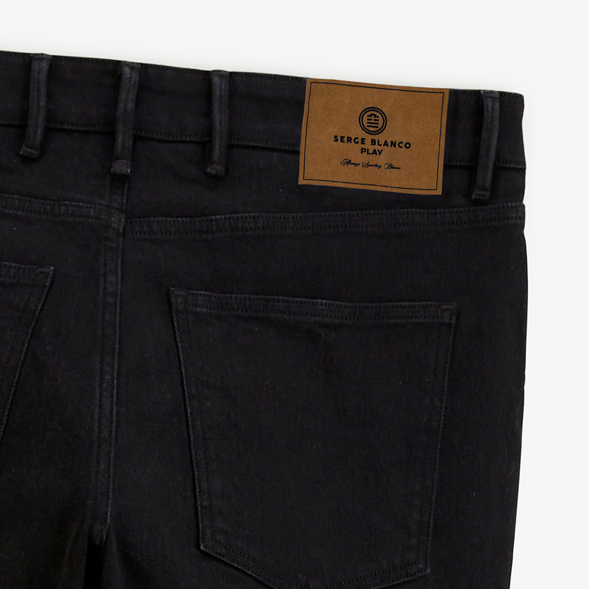 Jean 331 tapered en coton noir intense