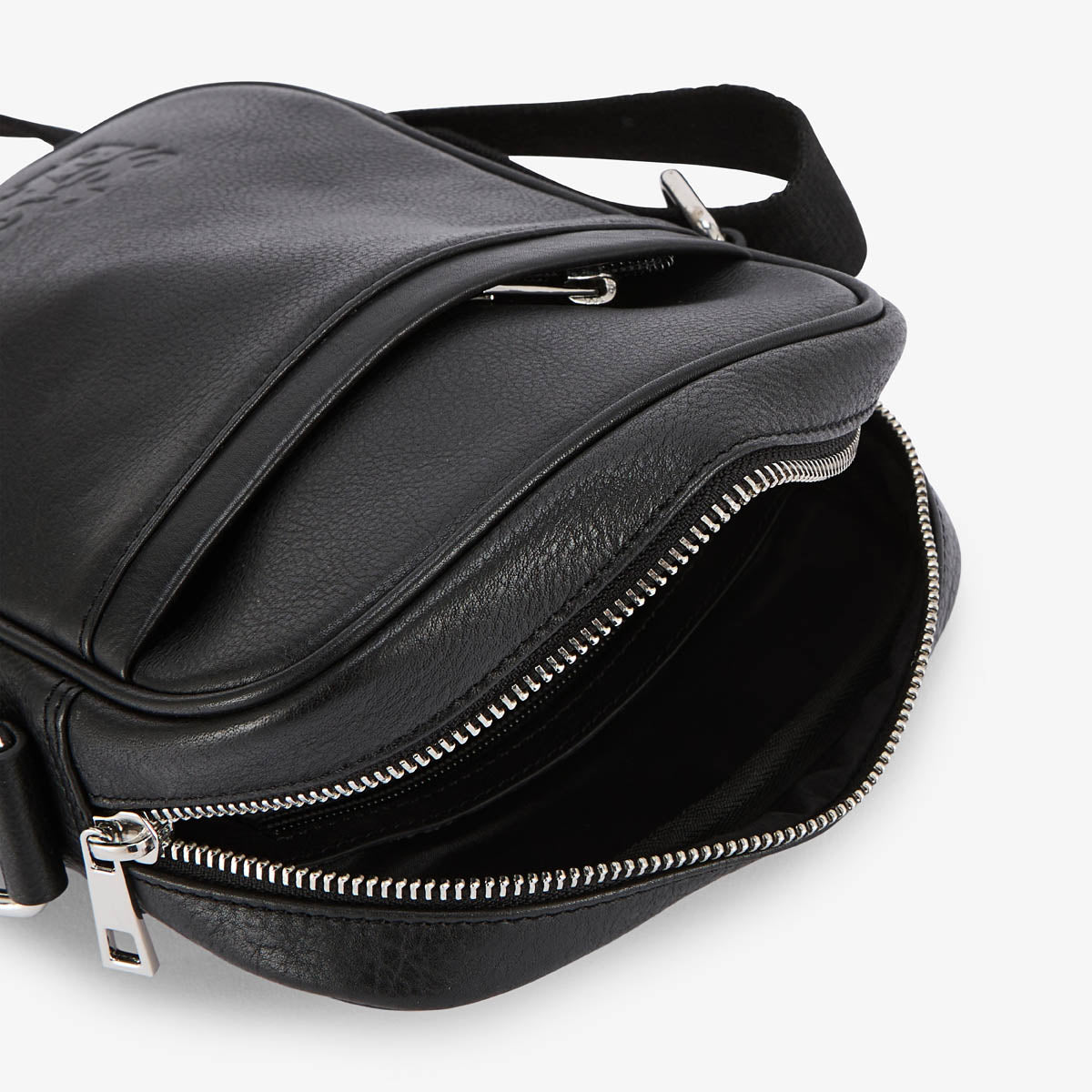 Petit sac a bandouliere en cuir avec logo embosse noir homme SERGE BLANCO