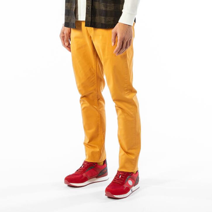 Chino 702 taglio comodo giallo mais