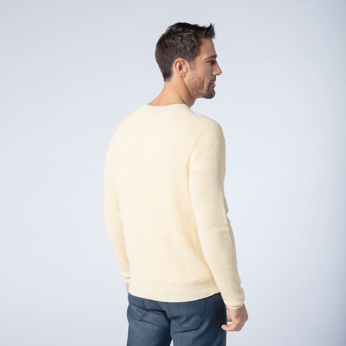 Pull en maille anglaise à col rond jaune