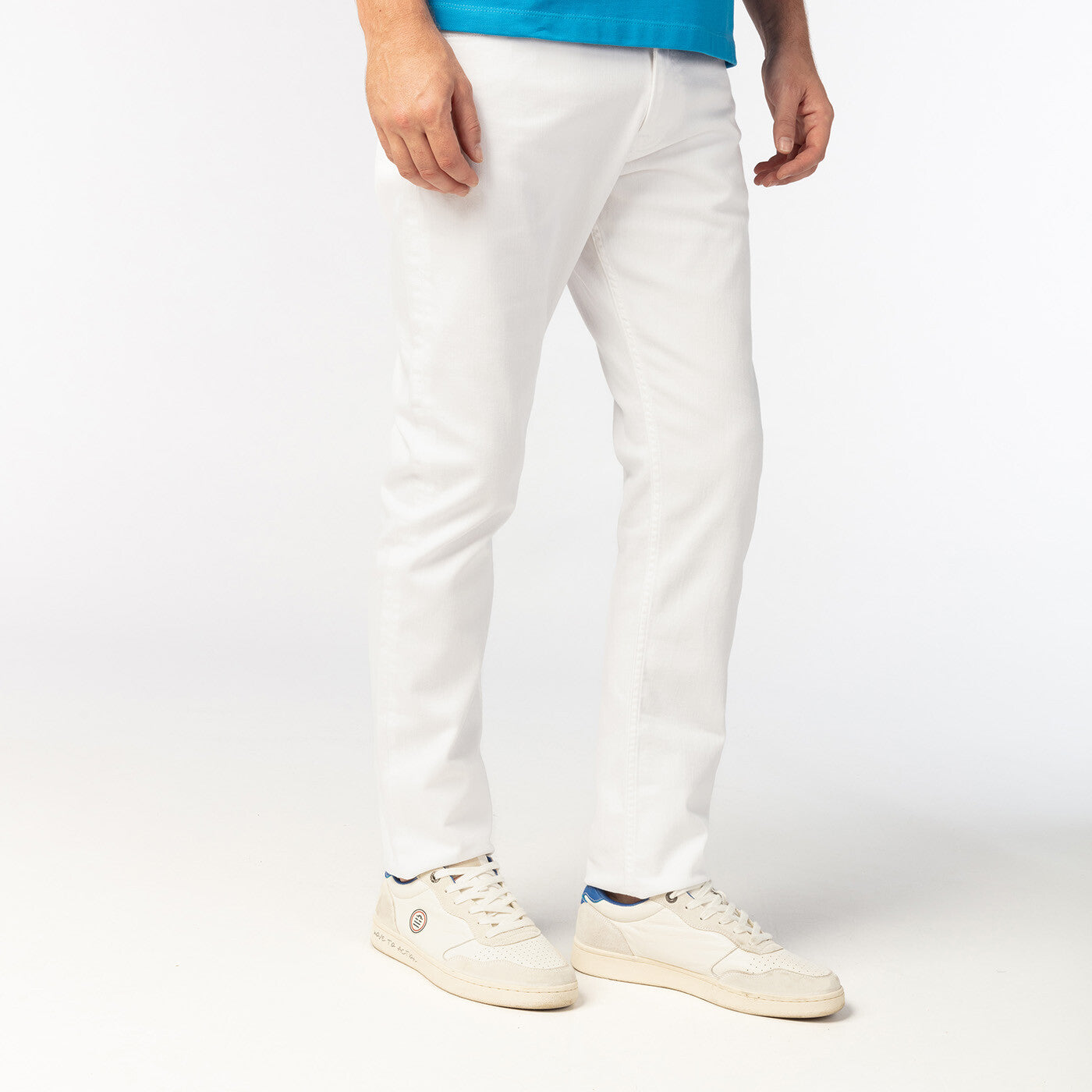 Jean 330 tapered fit blanc
