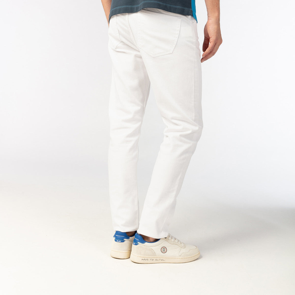 Jean 330 tapered fit blanc