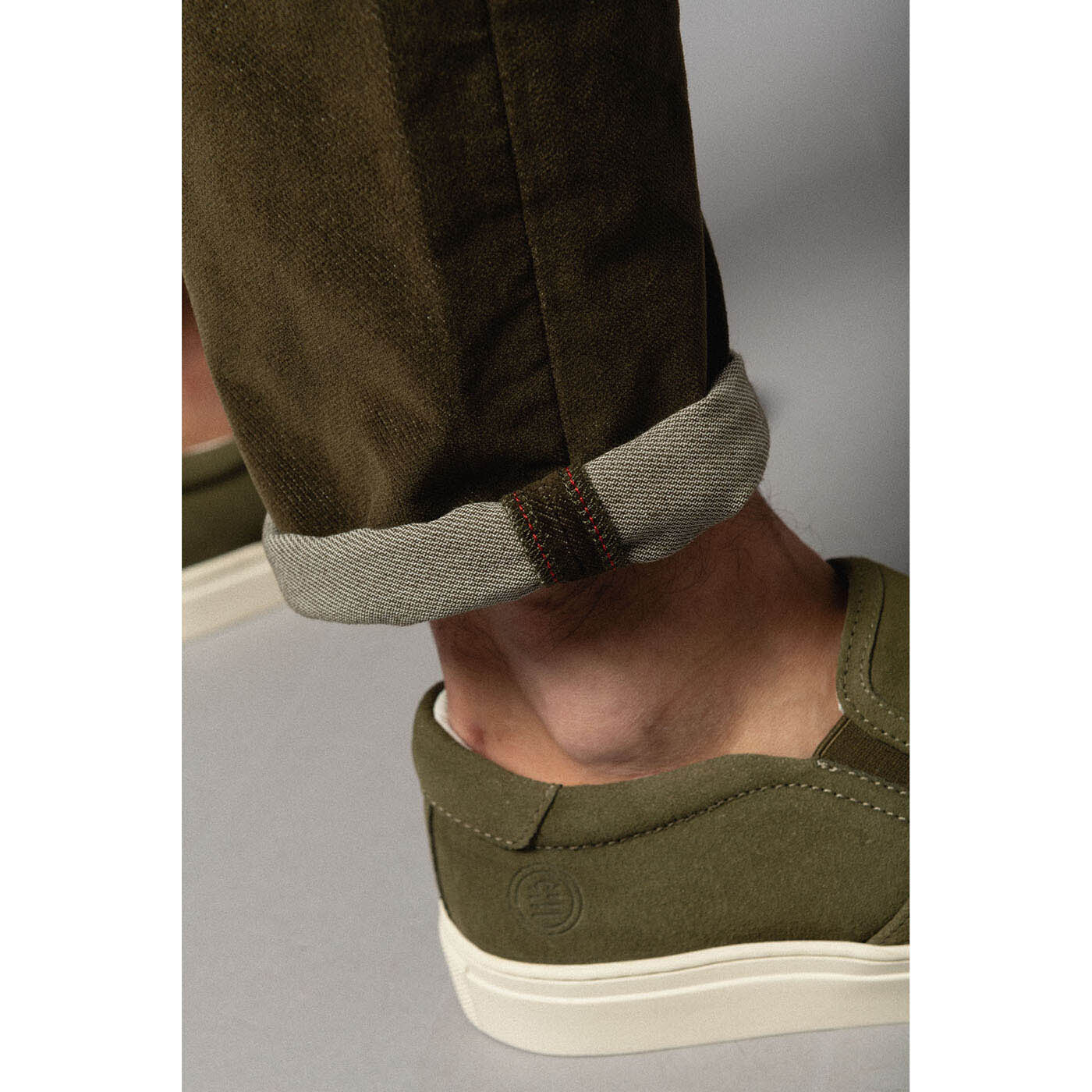 Pantalon 325 Velours vert militaire