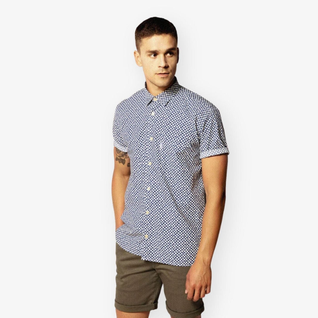 Short-Sleeve Checkered Shirt