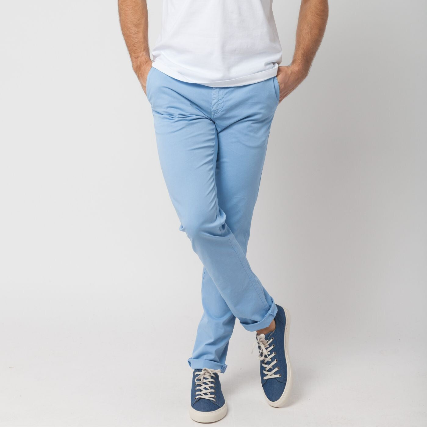 Chino 702 bleu ciel