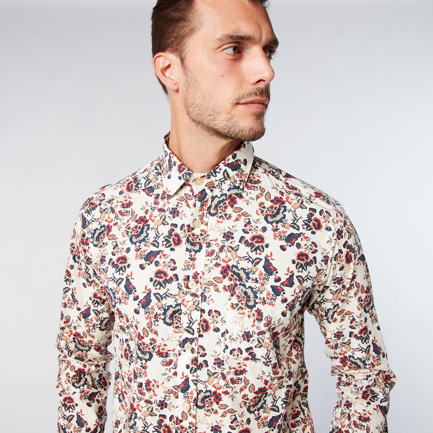 Chemise homme à fleurs coupe ajustée