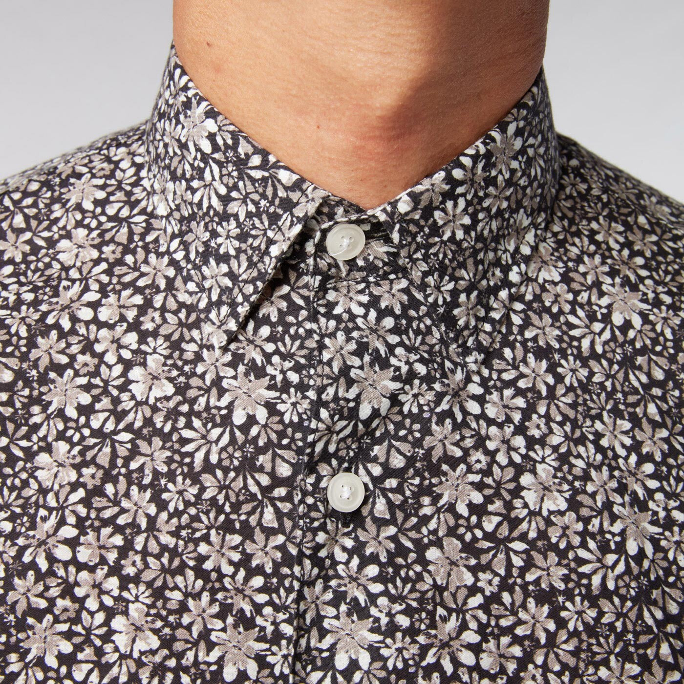 Chemise homme imprimée fleurs coupe ajustée