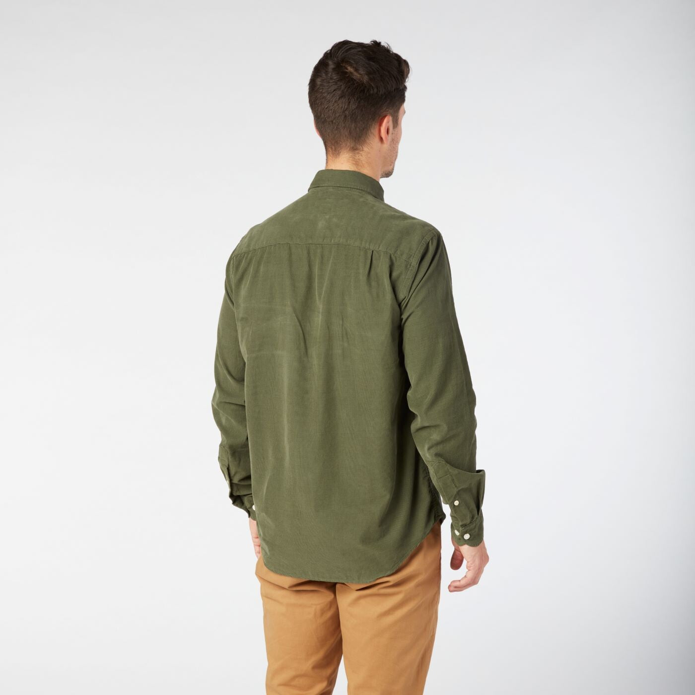 Chemise homme en velours vert coupe ajustée