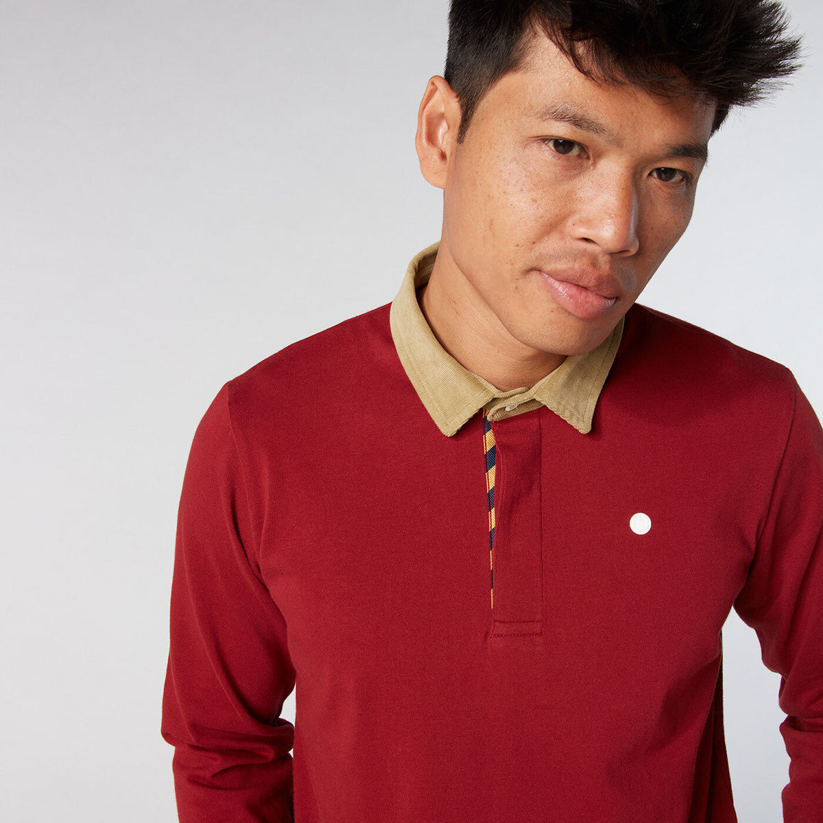 Polo jersey col velours rouge