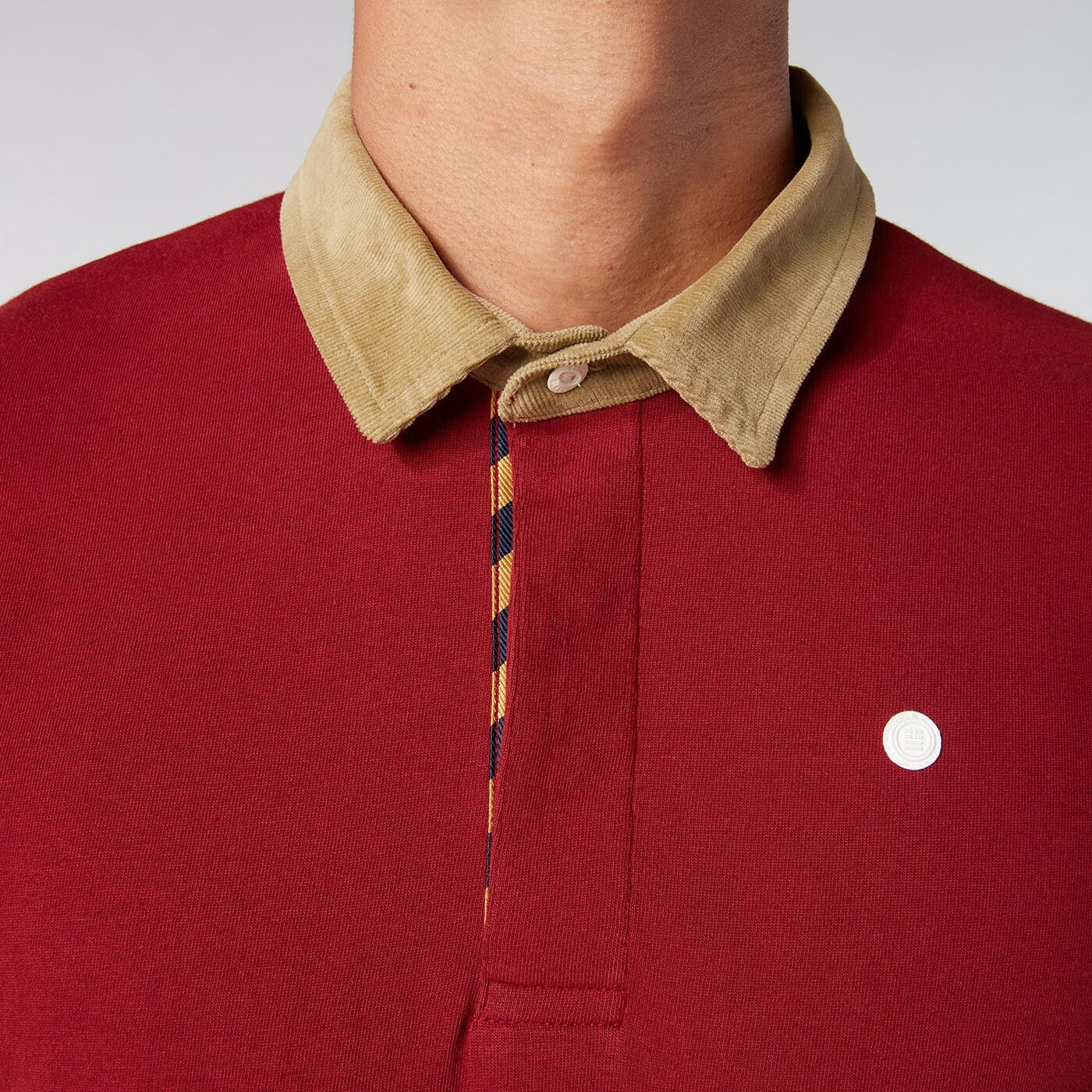 Polo jersey col velours rouge