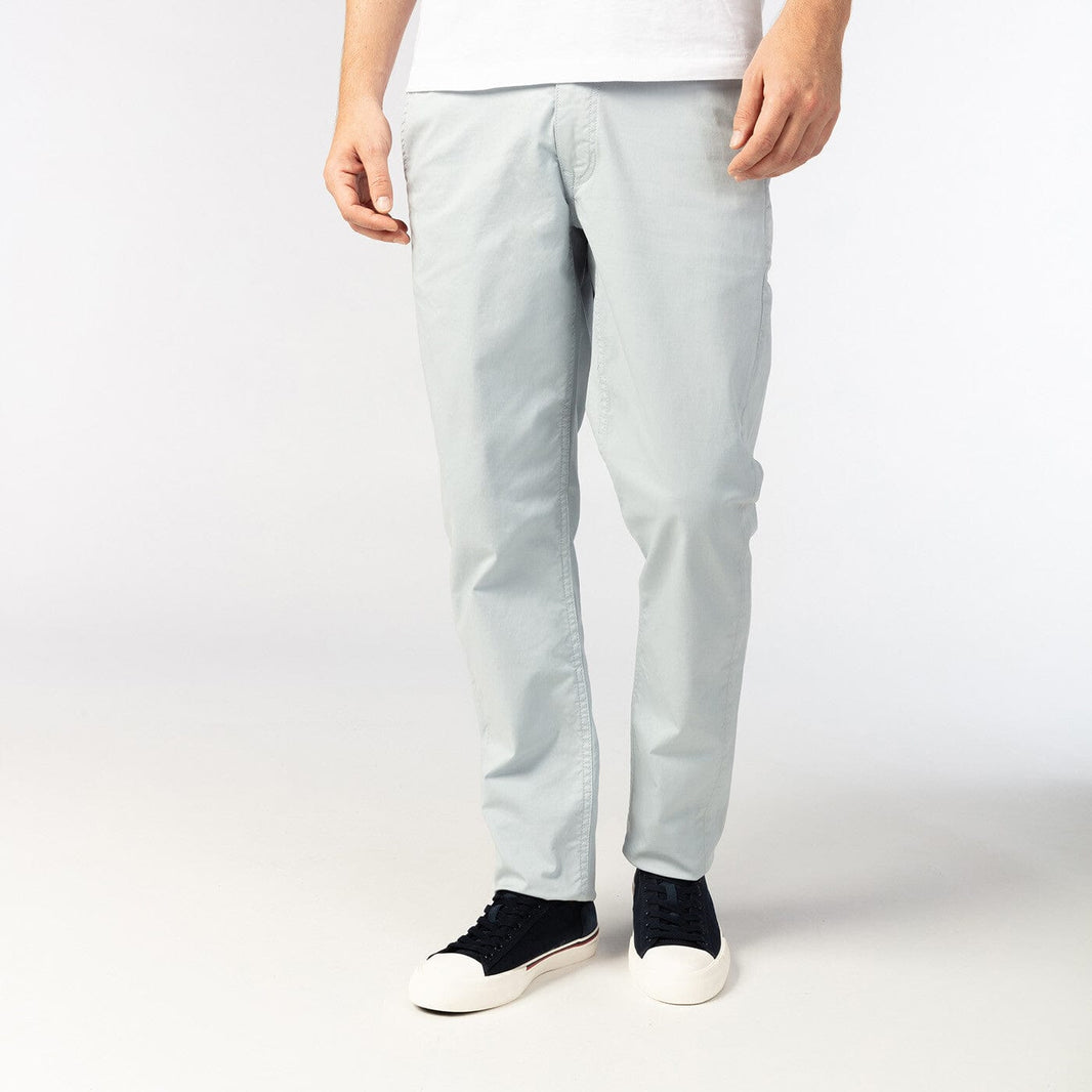 Chino 702 taglio comodo ice