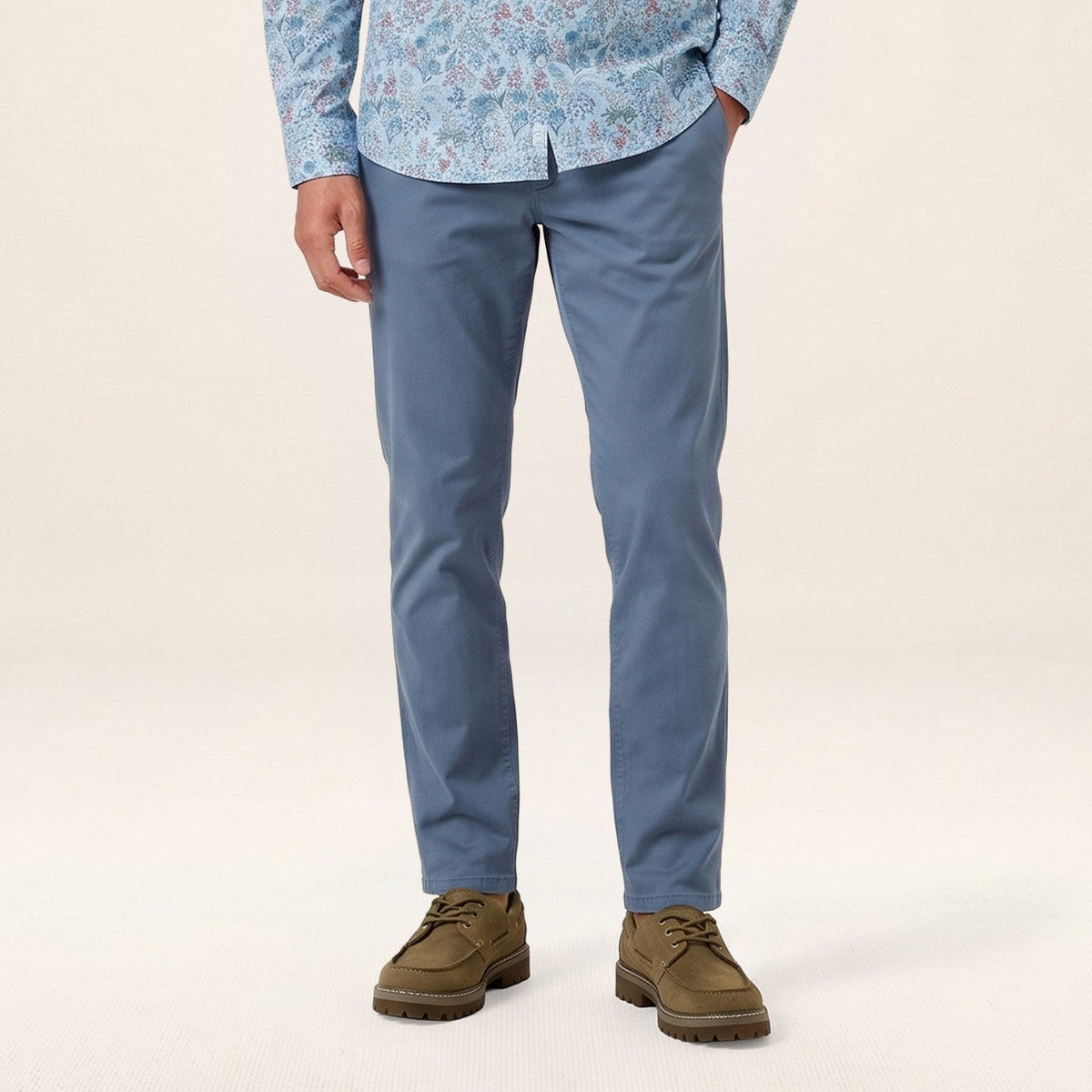 Chino 702 en coton stretch coupe confort bleu lupin