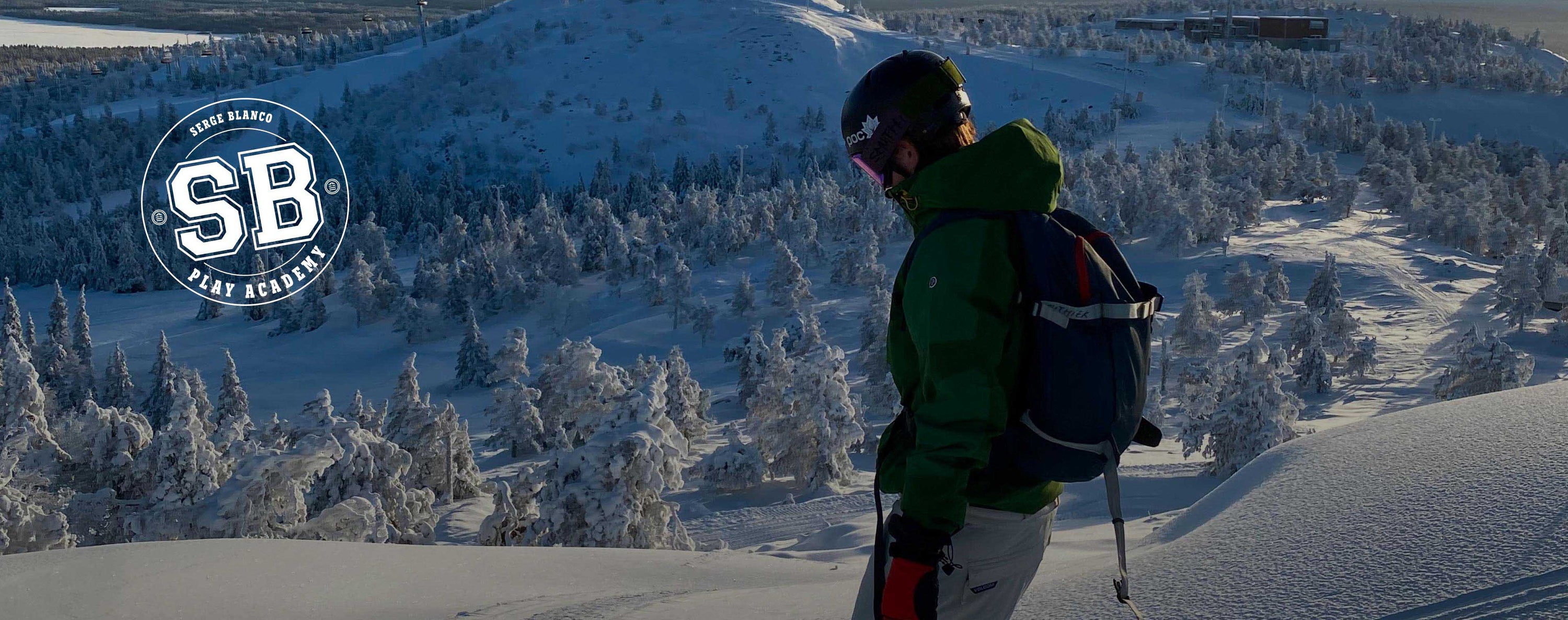 Serge Blanco Play Academy — skieur freestyle en montagne