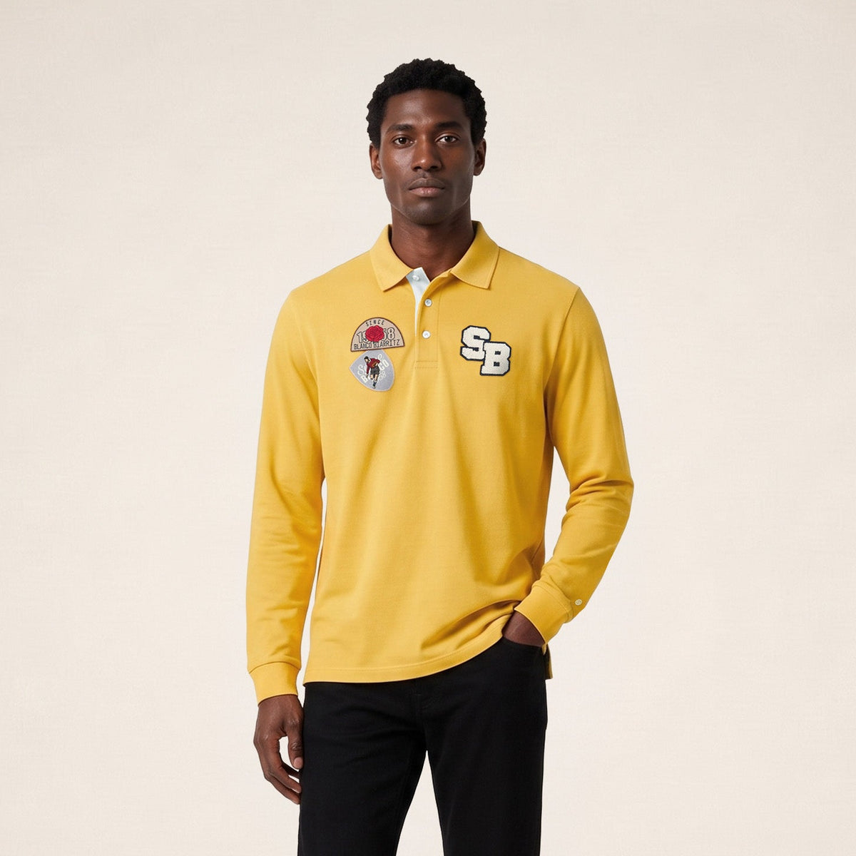 Polo de rugby manches longues badges brodés jaune moutarde
