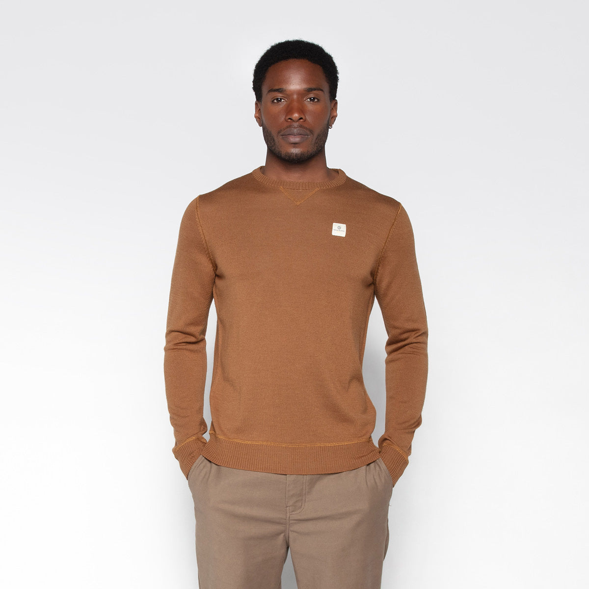 Murat Men's Hazelnut Brown Wool Sweater with a Round Neck – SERGE