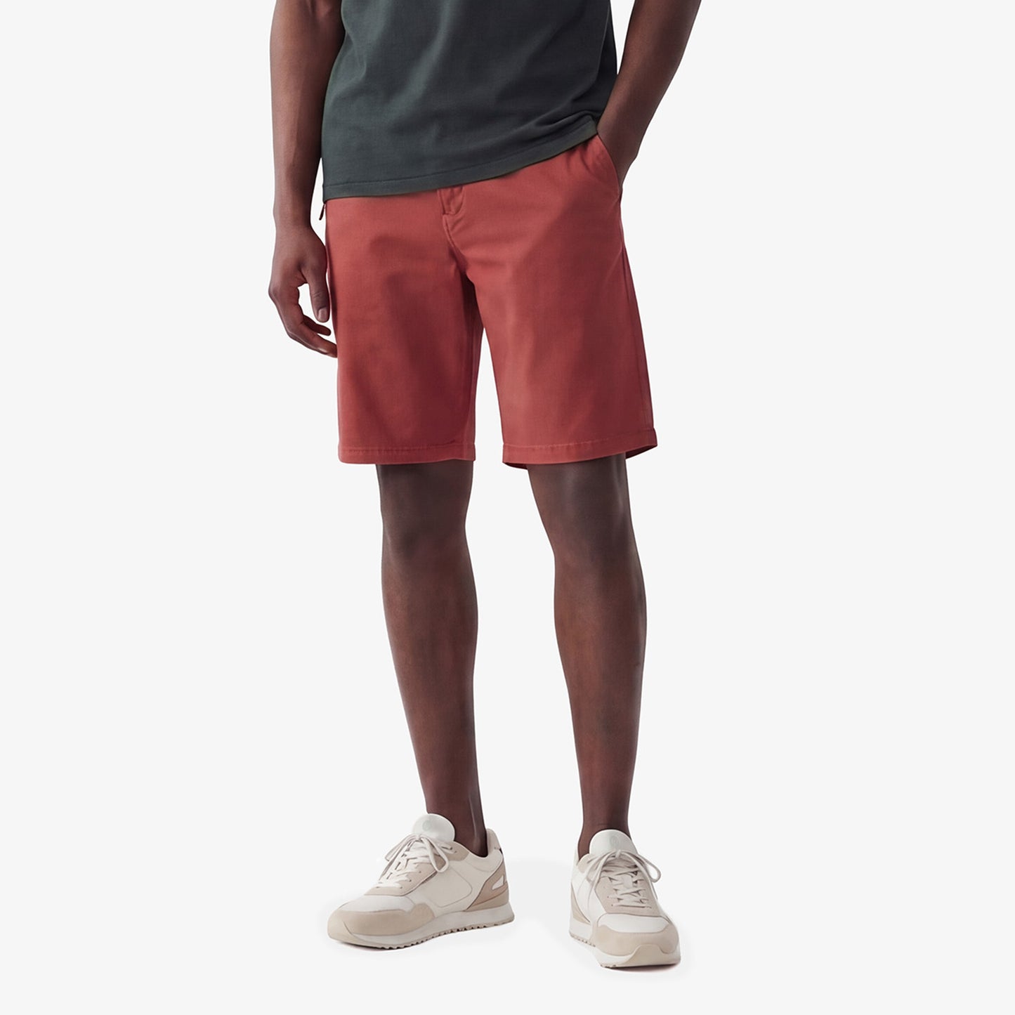 Gerade geschnittene Bermudashorts aus rostorangefarbener Stretch-Baumwolle