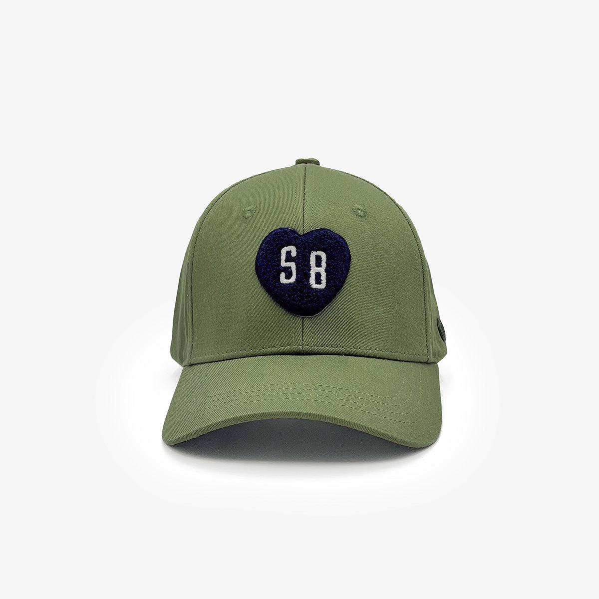 Casquette en coton avec badge coeur SB vert army serge blanco
