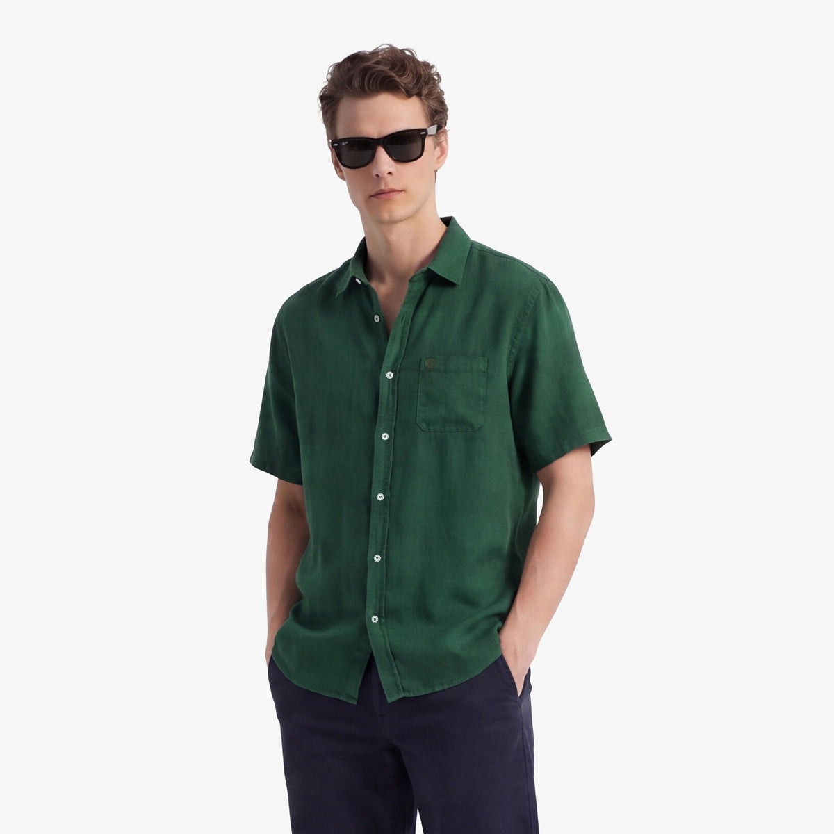 Camisa de manga corta lisa de lino verde oliva