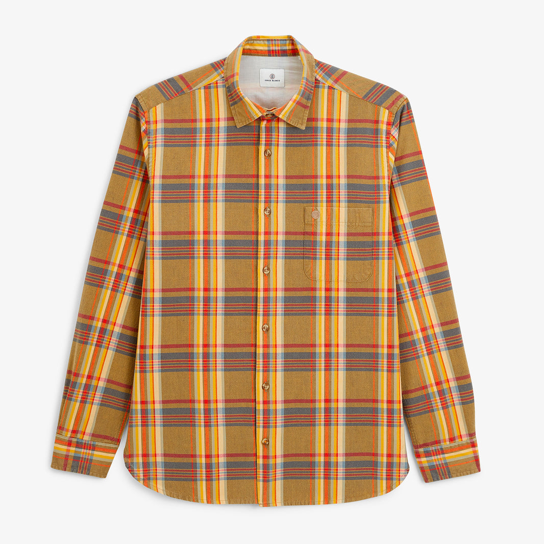 Chemise à manches longues en coton à carreaux jaune moutarde, vue de face.