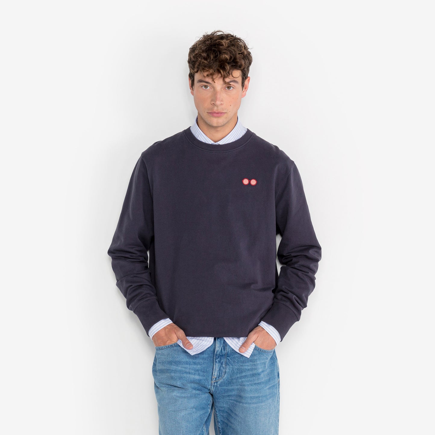 Samson sweatshirt with dark navy glasses embroidery