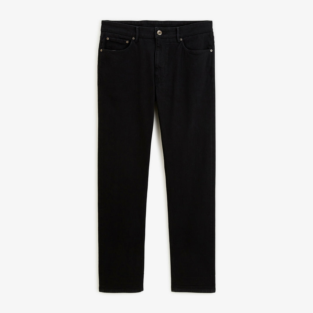Jean tapered noir intense 331 SBPLAY, vue de face.