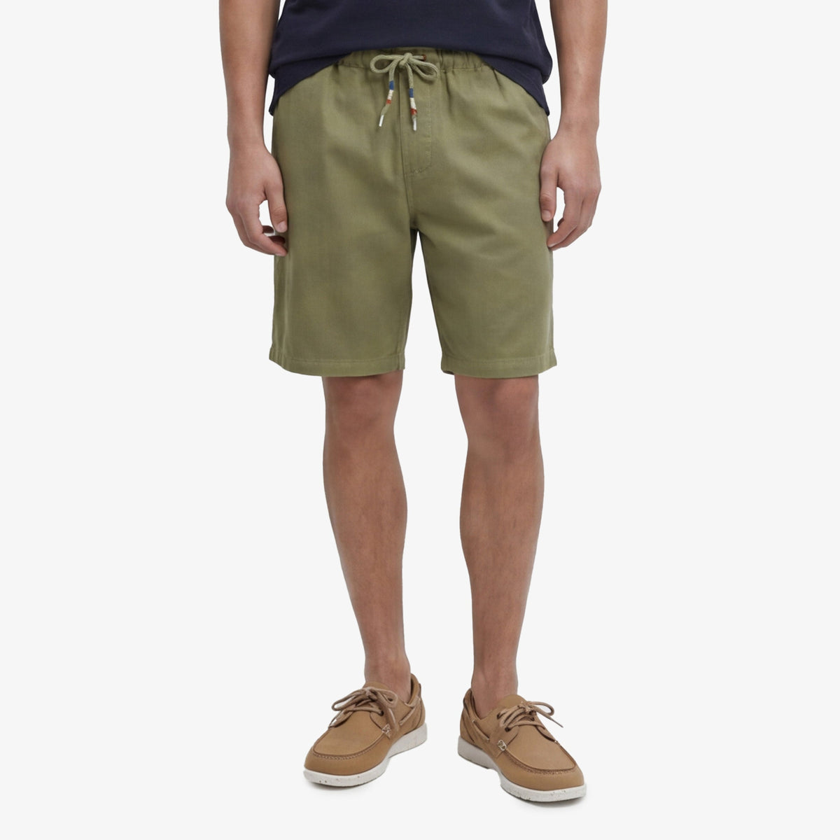 Bermuda 201 en coton coupe ample vert olive