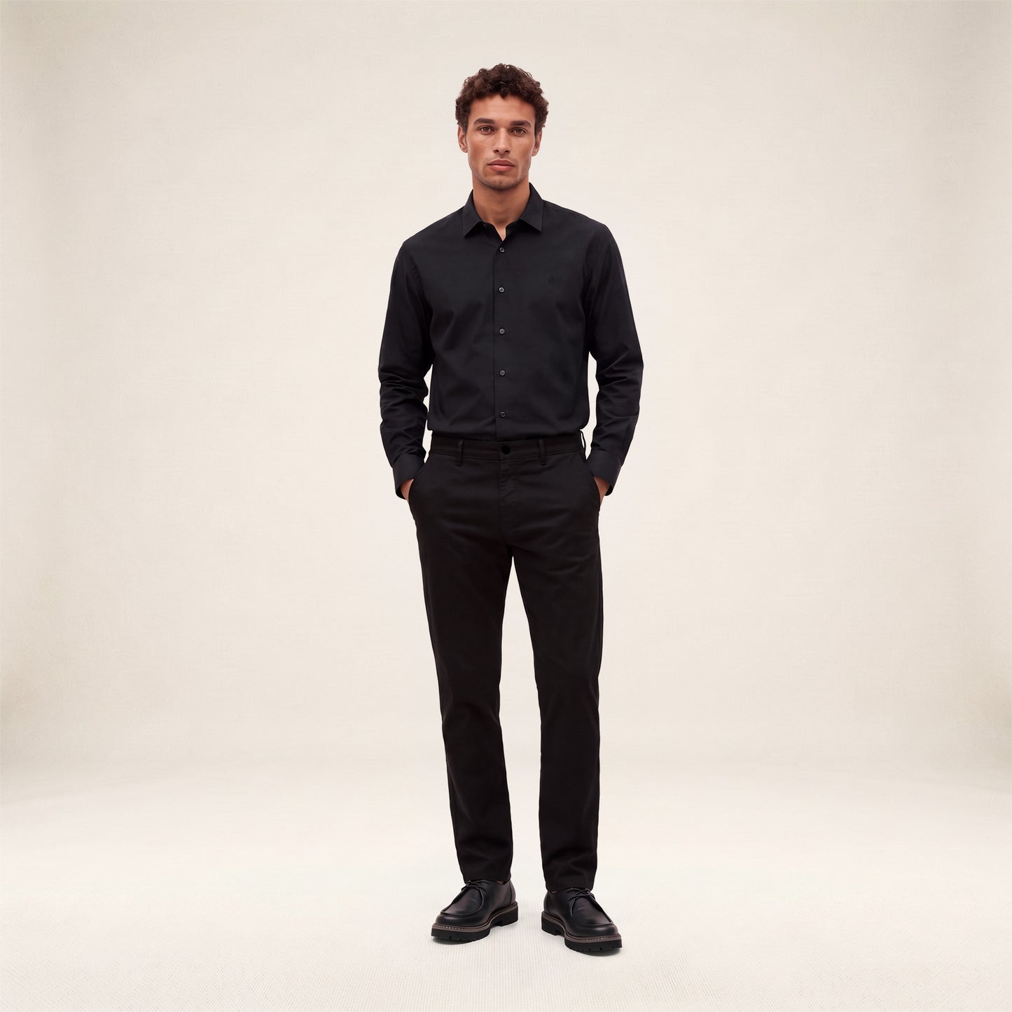 Chemise manches longues stretch unie noire
