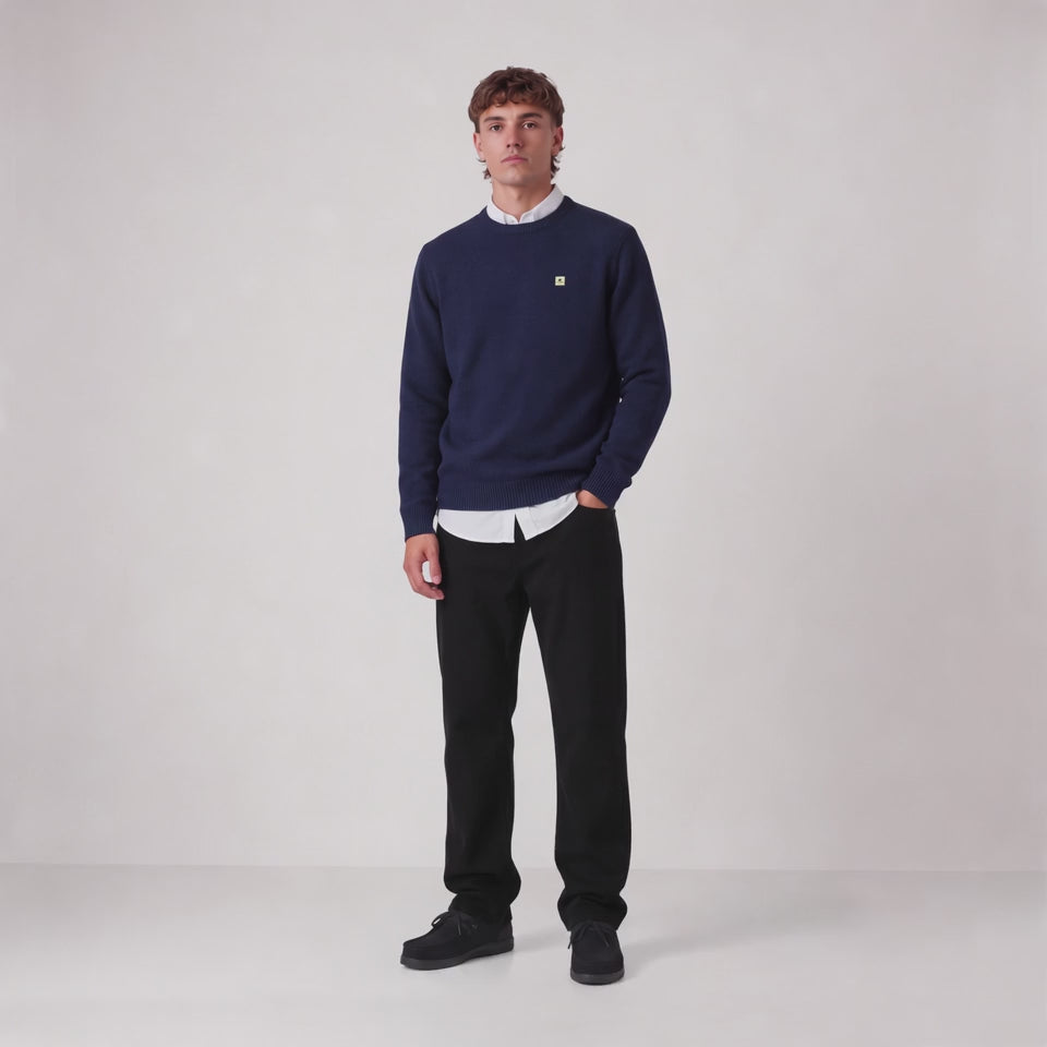 Pullover mit Rundhalsausschnitt aus Lammwolle in Indigoblau von Madani SBPLAY