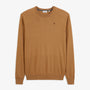 Pull col rond en maille fine marron noyer Mao Essentiel, vue de face.