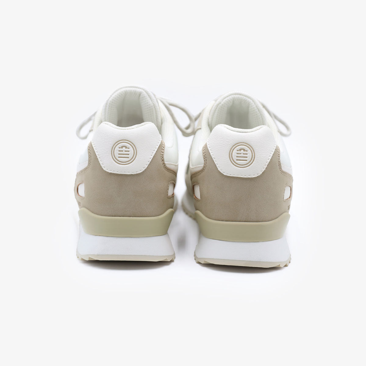 Bróga Chamonix Bán Lasmuigh den Bhán Fear SERGE BLANCO