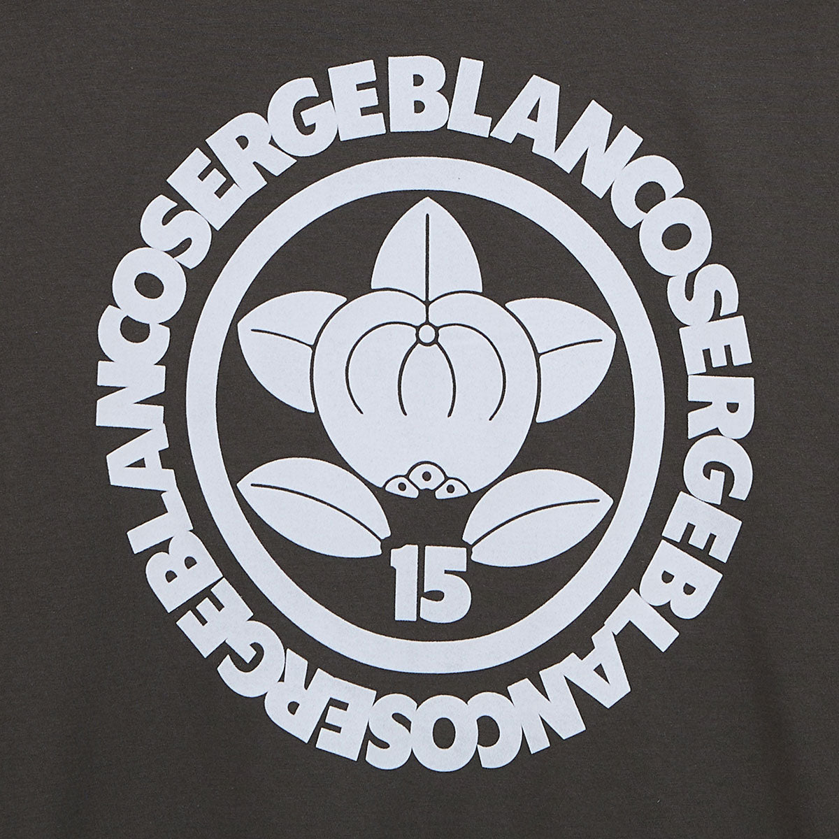 Camiseta de cuello redondo de algodón con estampado en la espalda gris carbón HOMBRE SERGE BLANCO