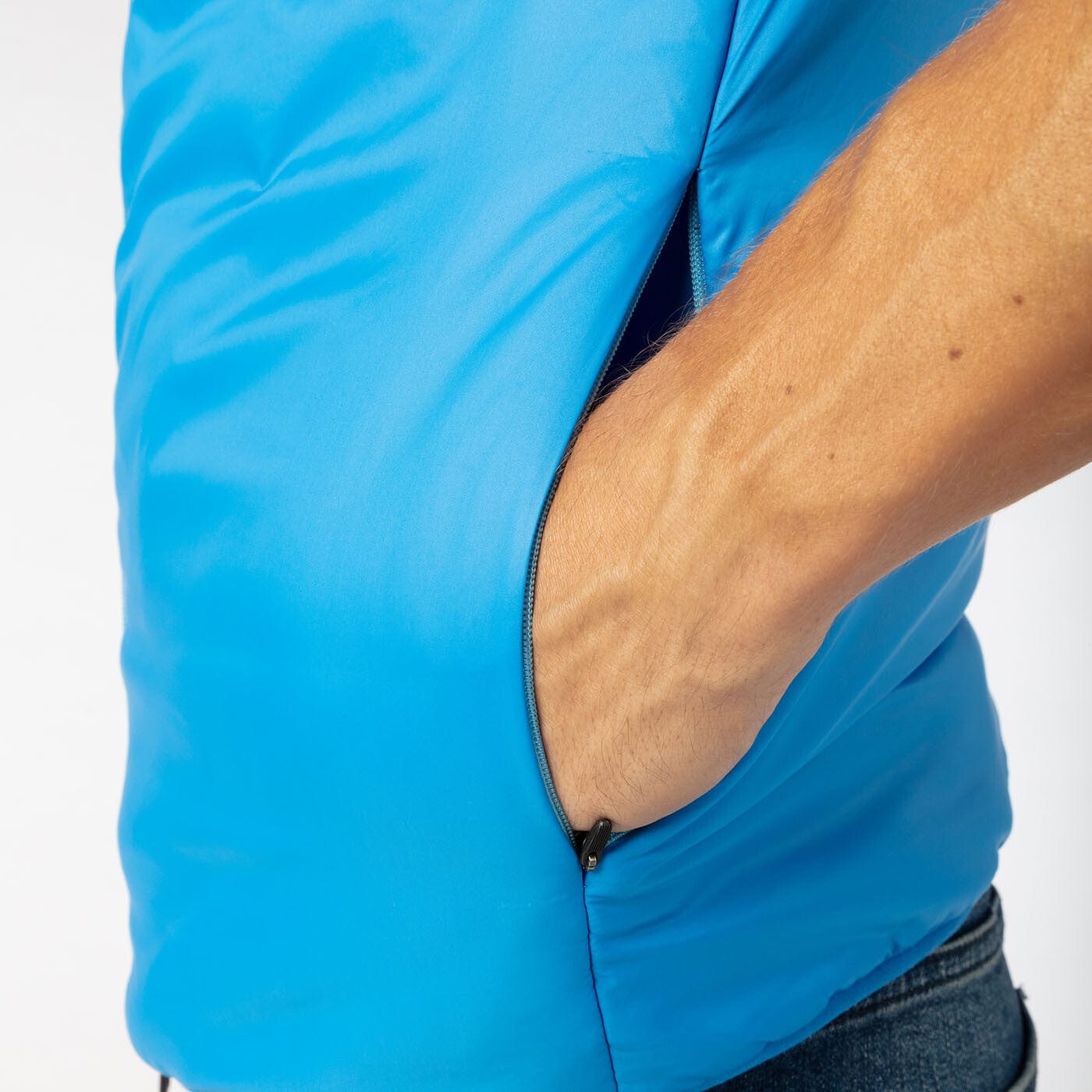 Ärmellose Daunenjacke in Azurblau PLAY