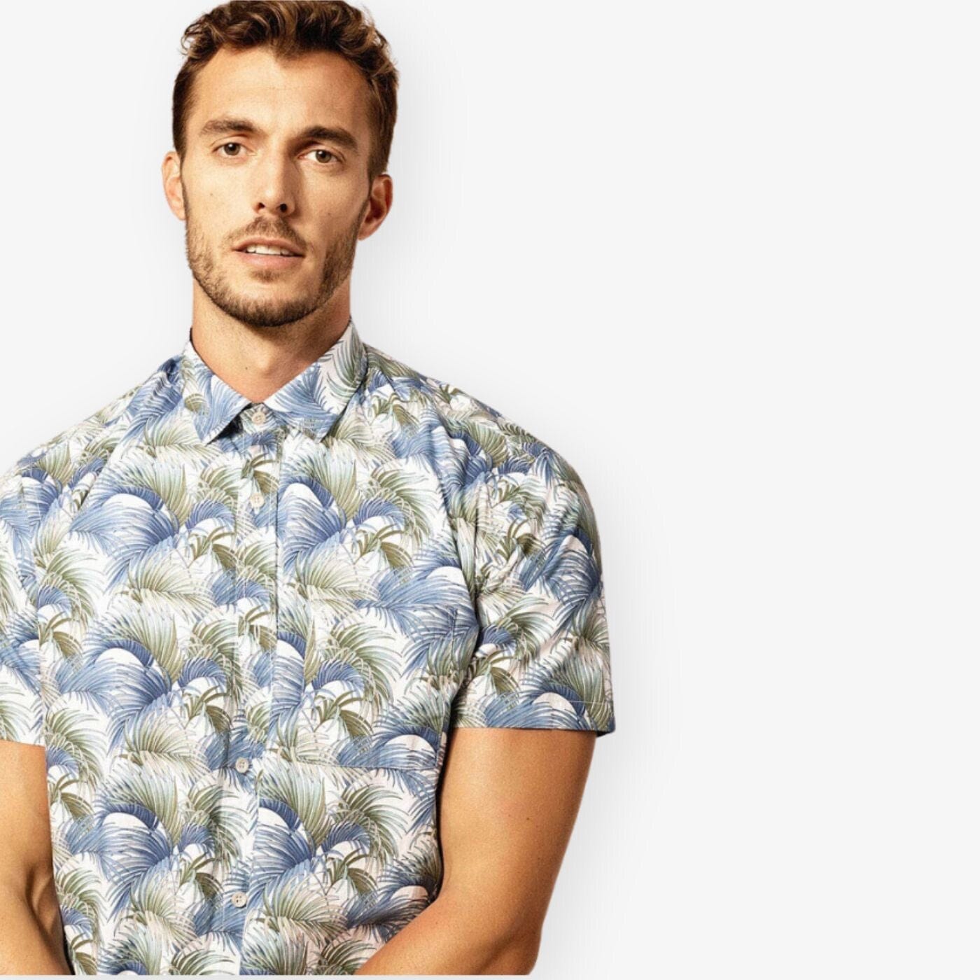 Short-Sleeved Poplin Shirt with Plant Motif