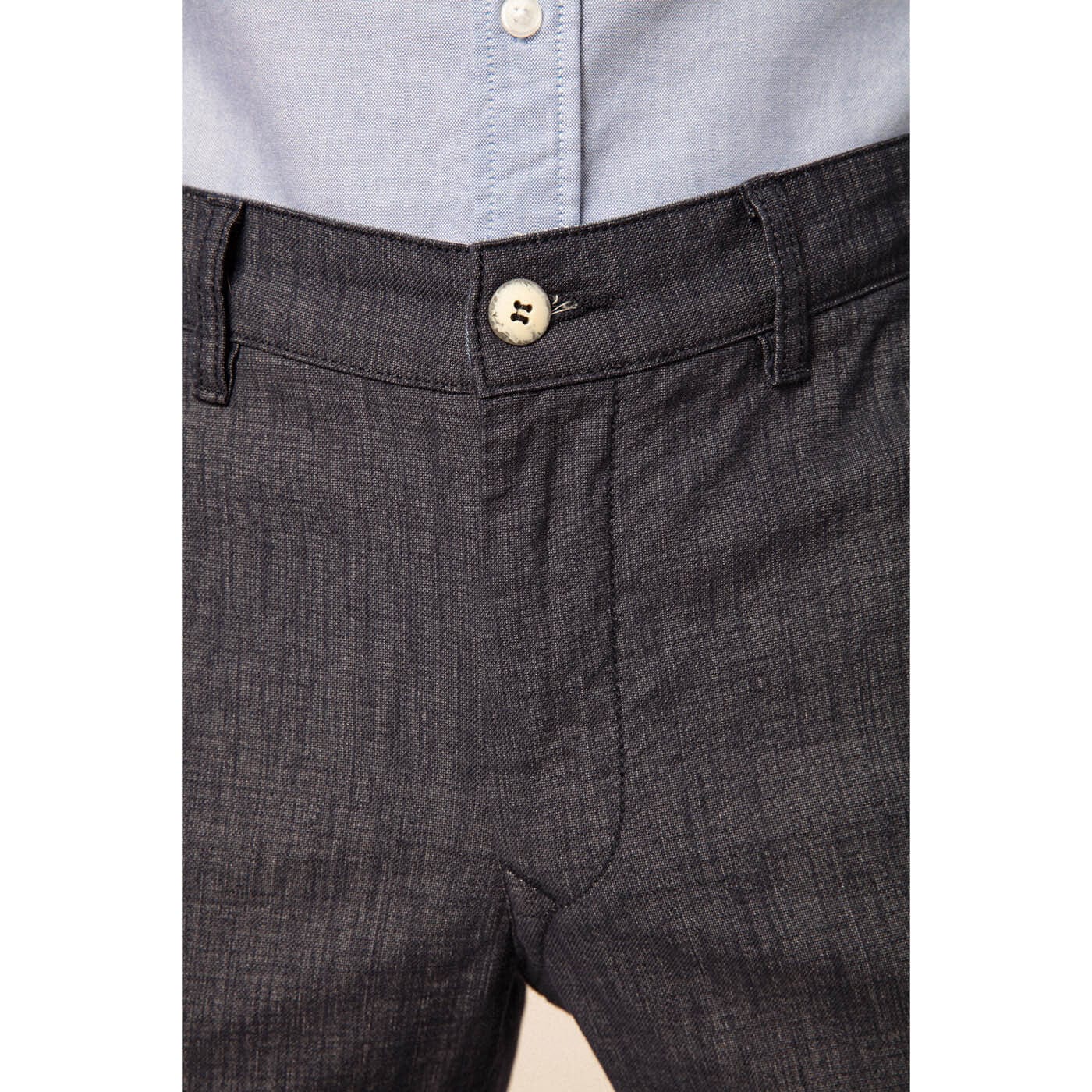 Chino 702 Comfort Fit Jeans