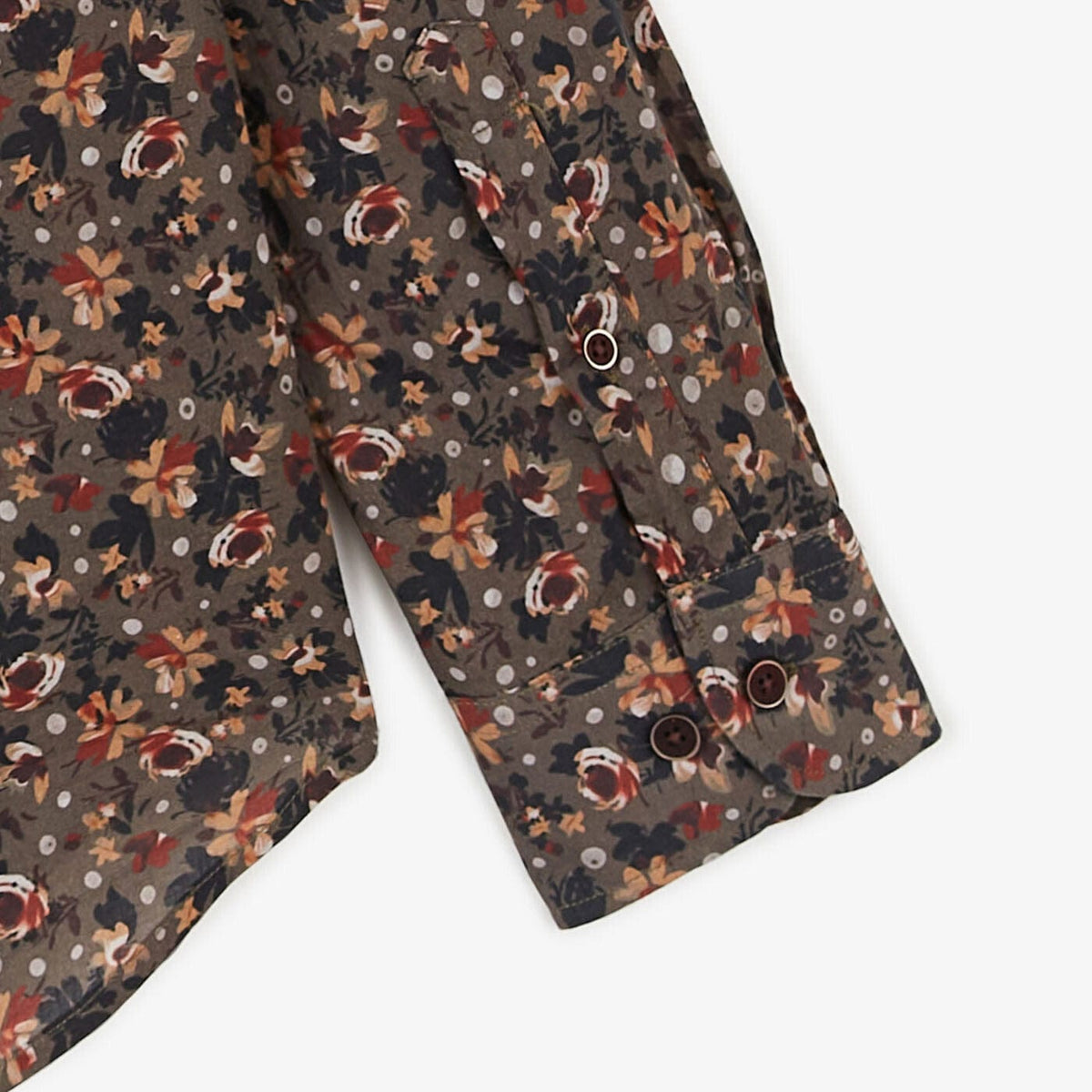 Brown floral shirt with a fitted cut