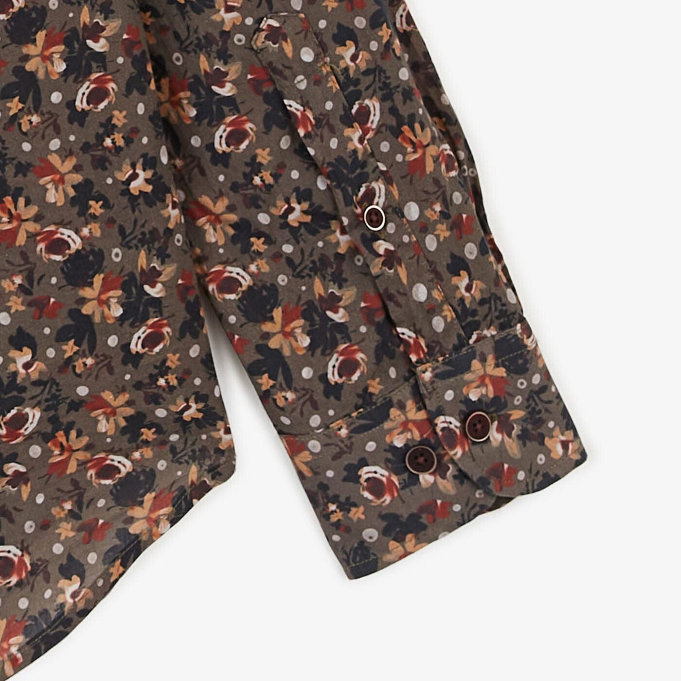 Brown floral shirt with a fitted cut