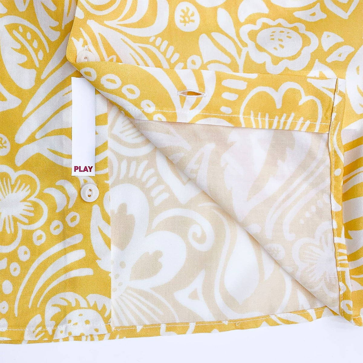 Junior short-sleeved shirt with yellow print