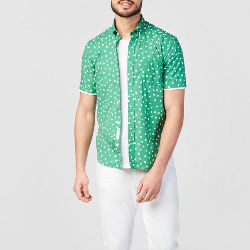 Men's short-sleeved grass green polka dot shirt in serge blanco cotton