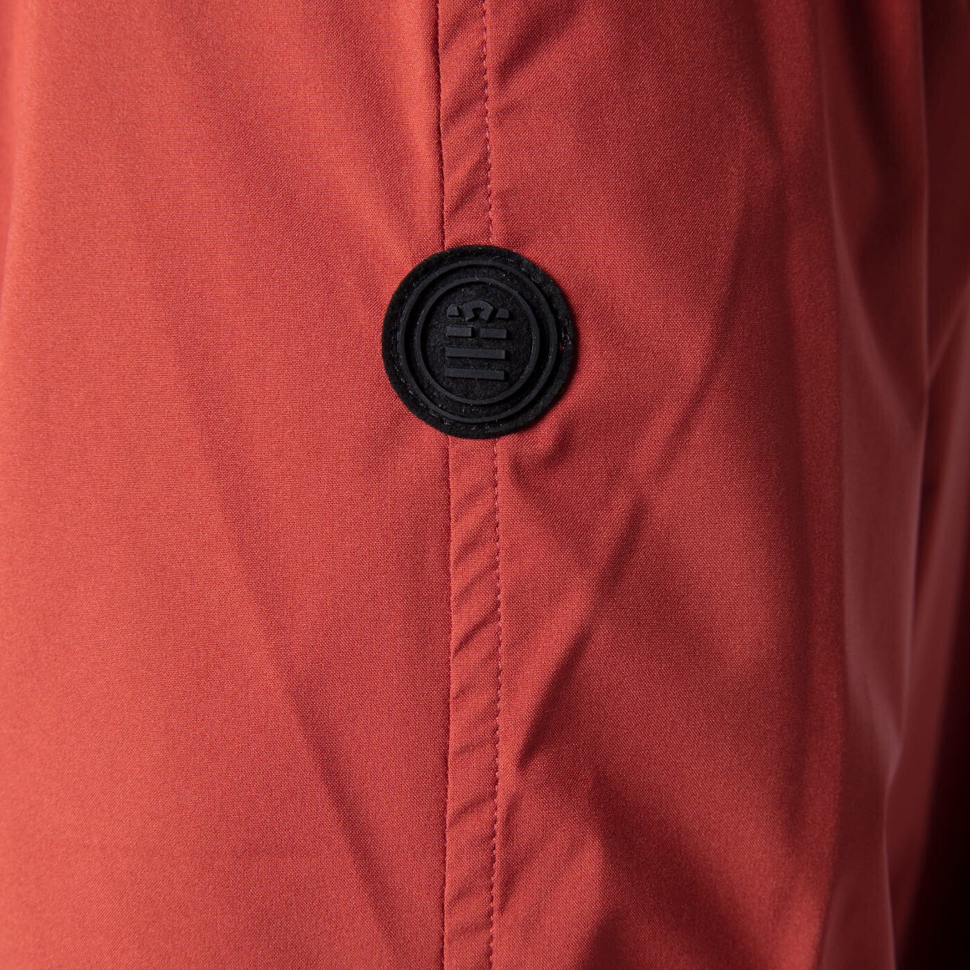 Chaqueta cortavientos impermeable de tejido técnico