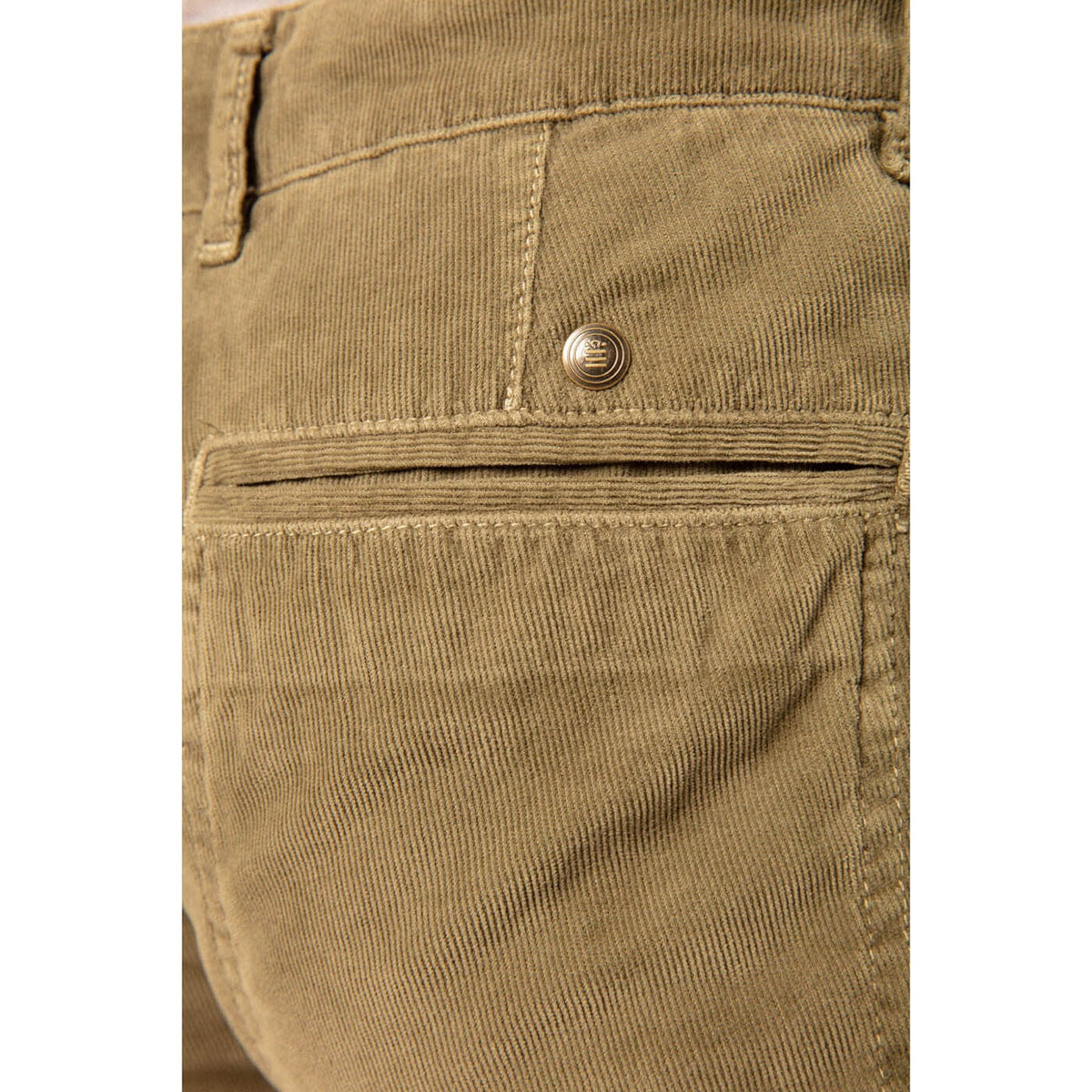 Bermudas de terciopelo militar