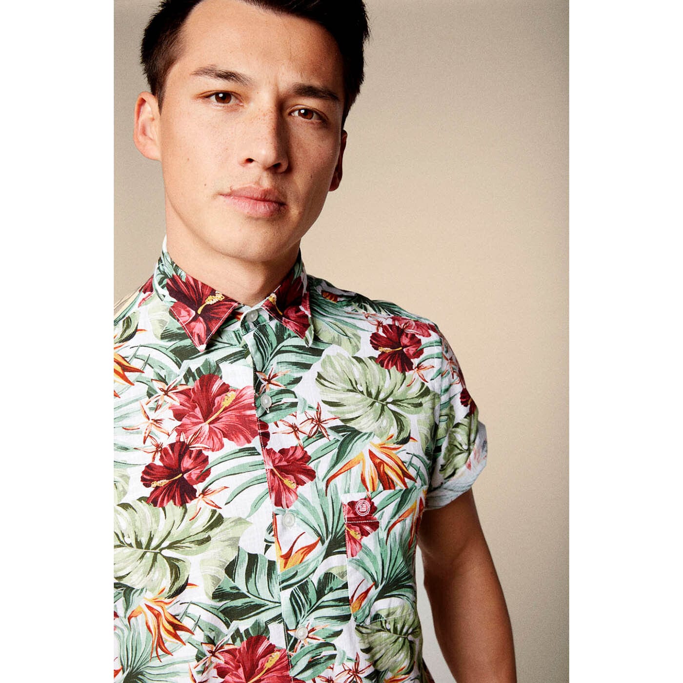 Camisa de manga corta con estampado floral