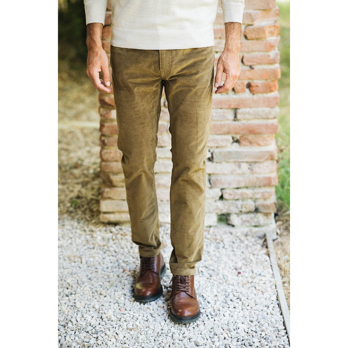 Pantalón de 5 bolsillos en terciopelo elástico