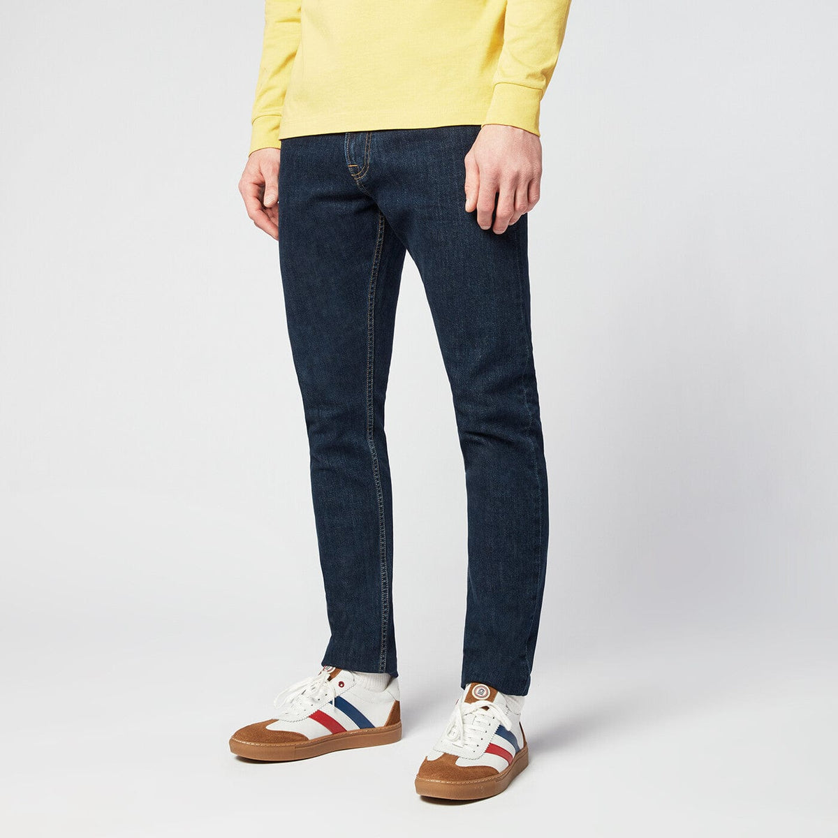 Pantalón 330 Tapered Fit de terciopelo azul