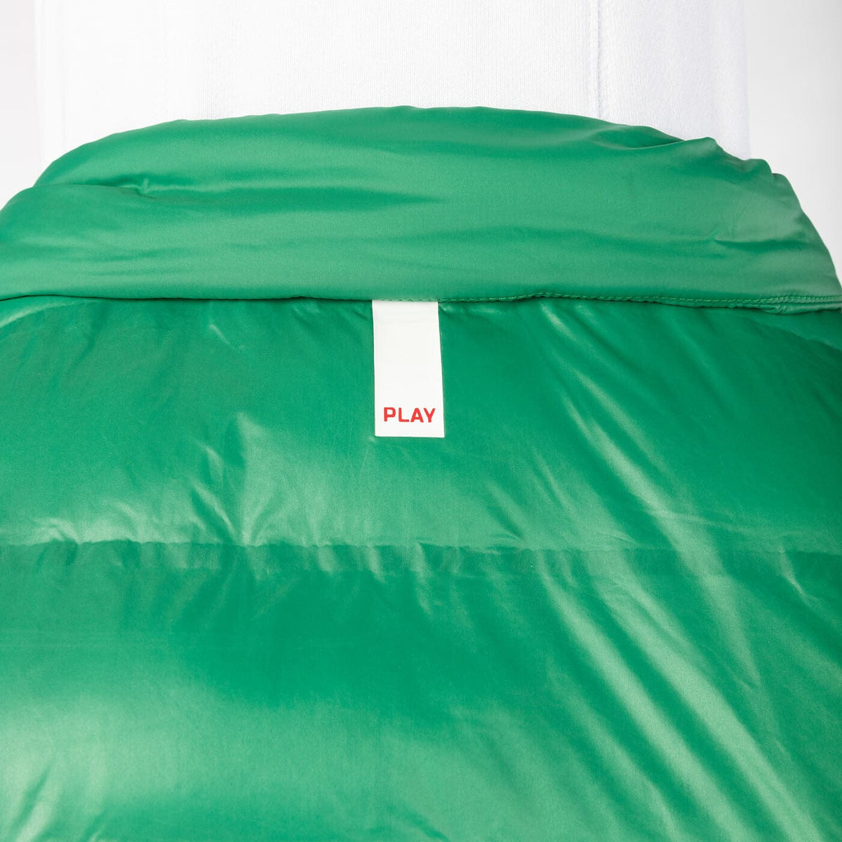 Chaqueta sin mangas verde césped PLAY