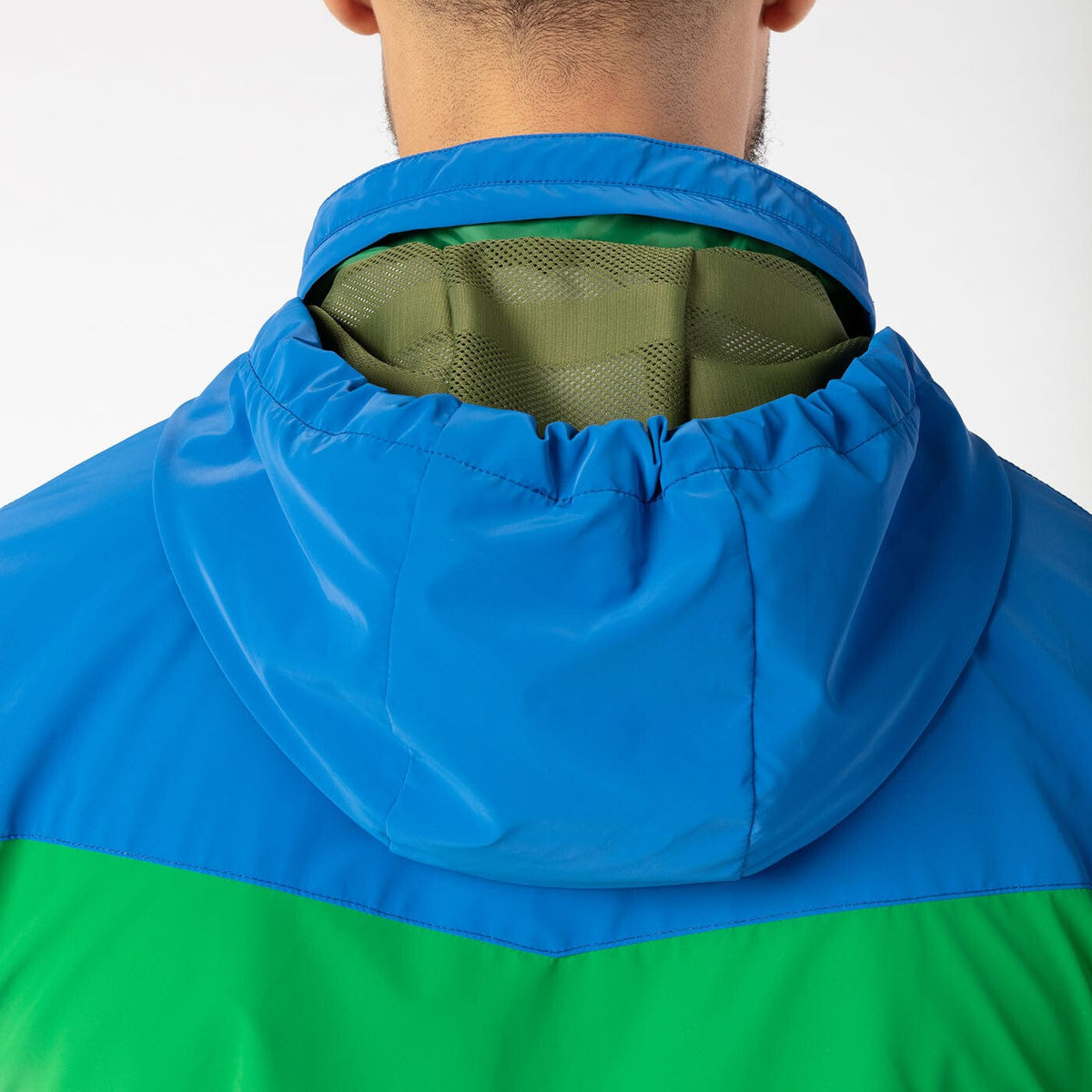 Chaqueta cortavientos bicolor verde Gazon PLAY