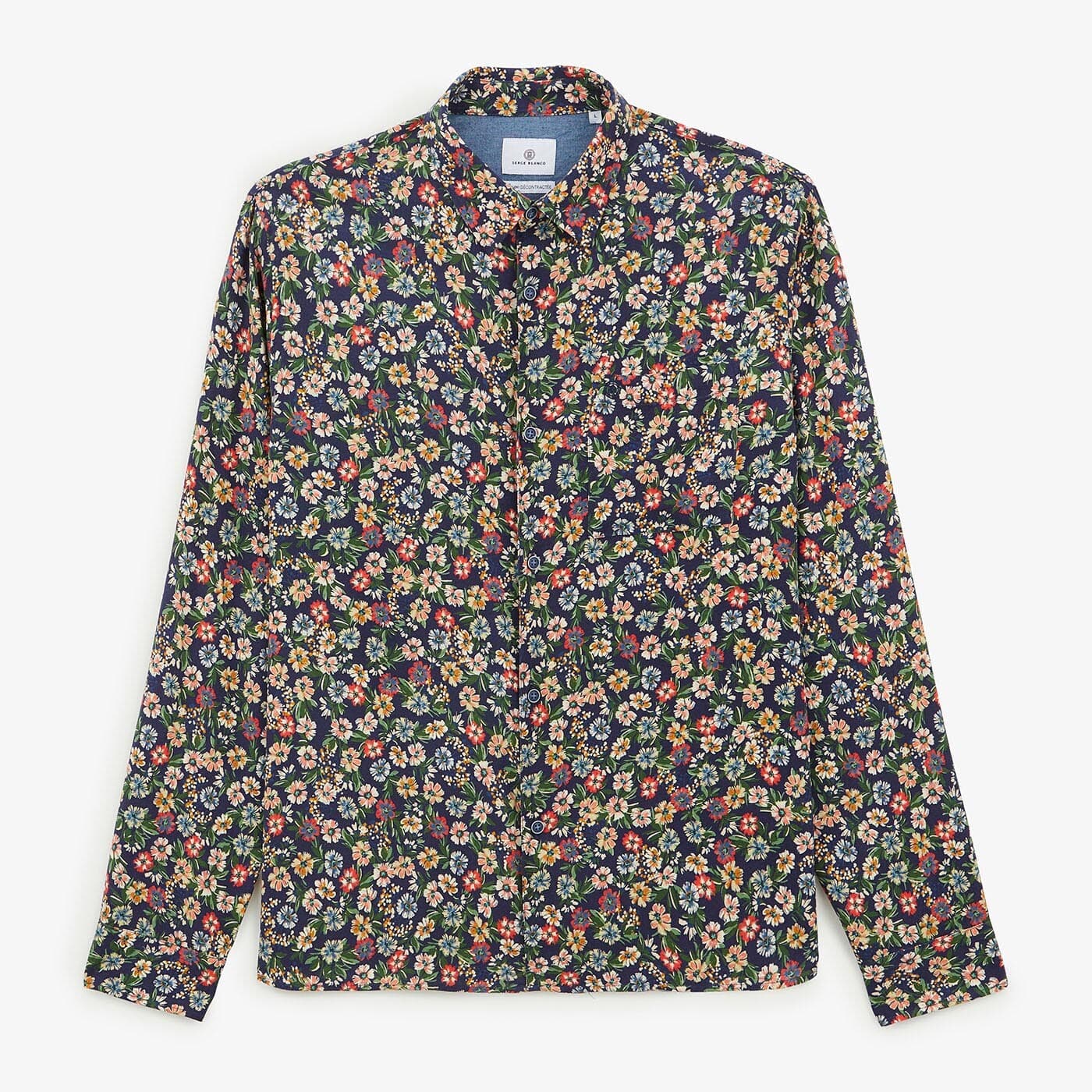 Camisa azul oscuro con estampado floral multicolor y mangas largas