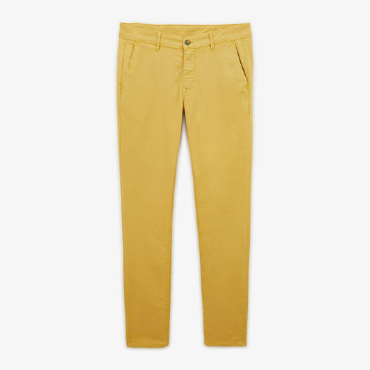 Chino 702 corte cómodo dorado