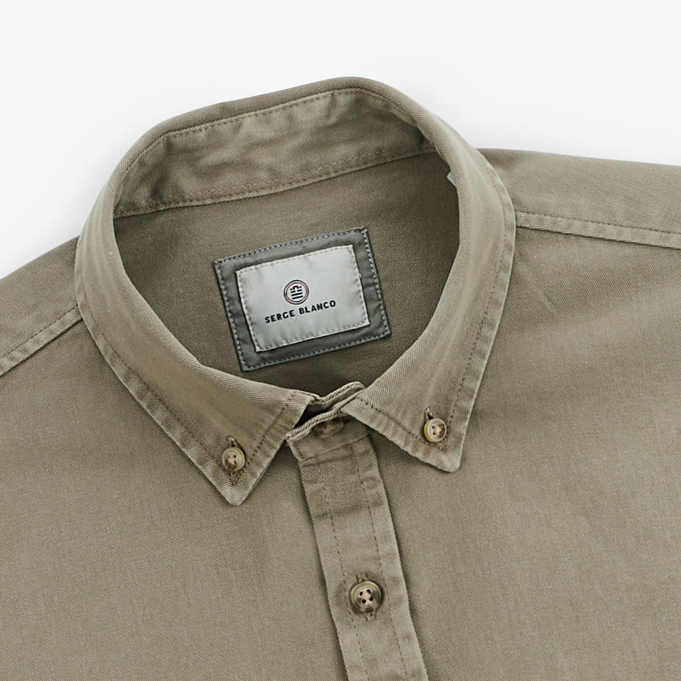 Camisa gruesa de algodón liso color salvia